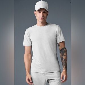 SOLD ALO Yoga Men’s “Conquer Reform” Short Sleeve (XL) *BESTSELLER*